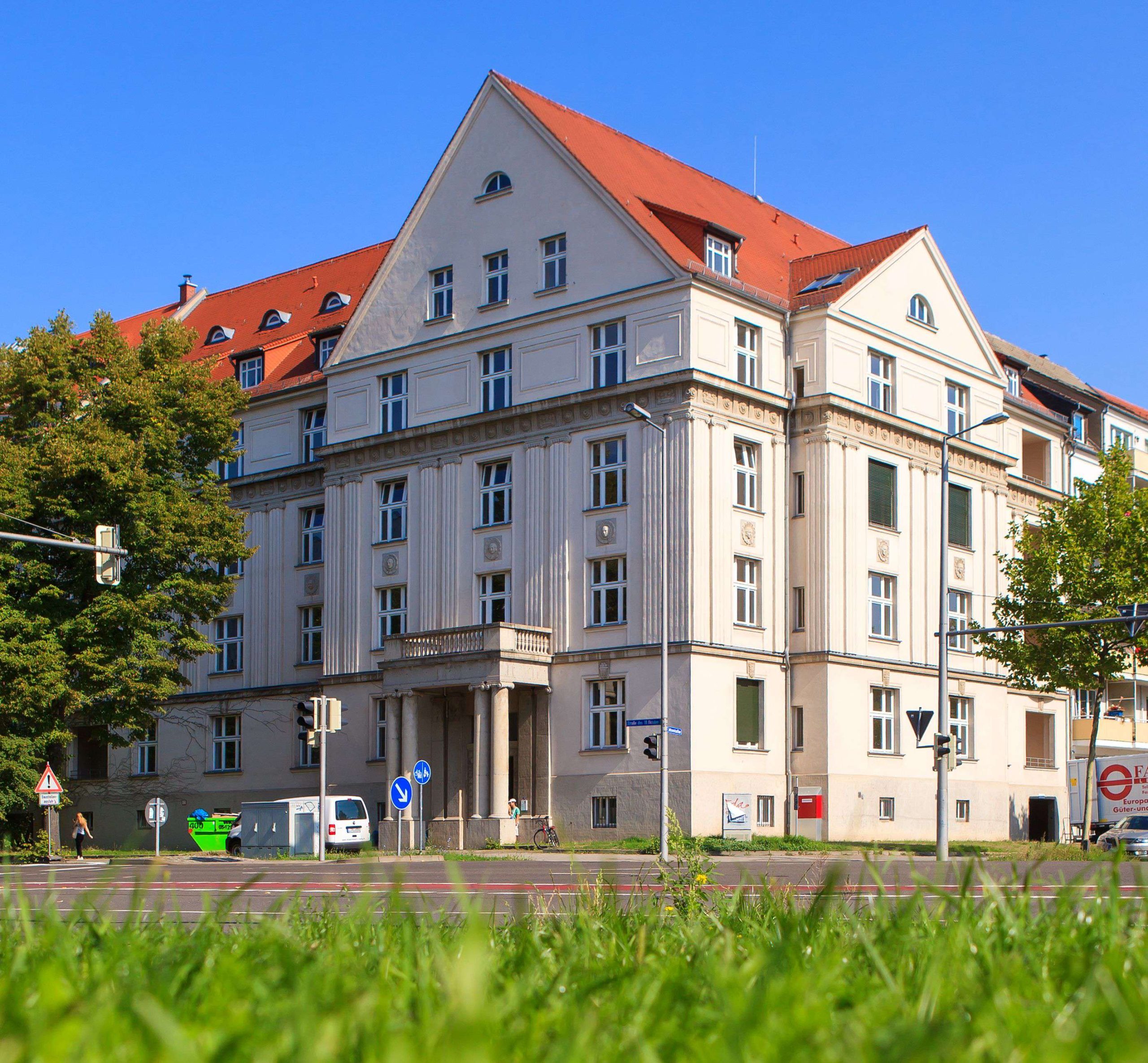 Studentenwohnheim "Am Bayerischen Bahnhof" Straße des 18. Oktober 17